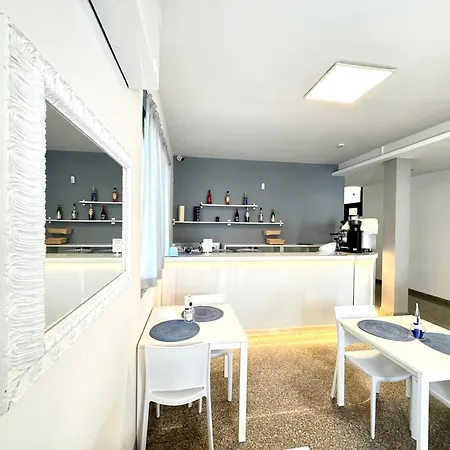 The Sea - 3 Minuti Dalla Hotel 2*