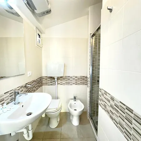 The Sea - 3 Minuti Dalla 2*