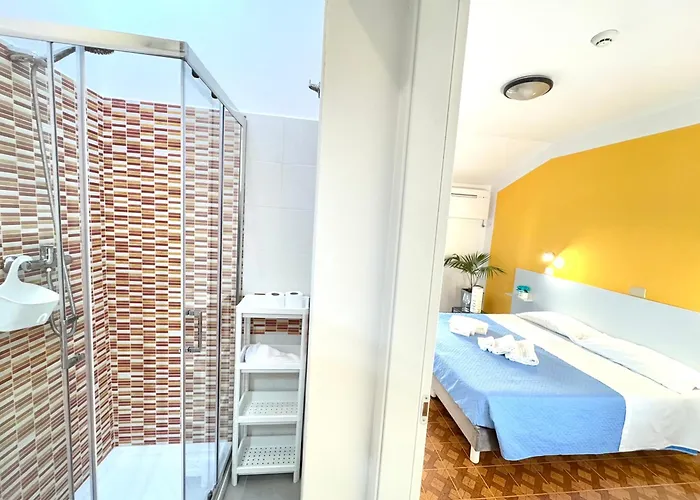 Hotel The Sea - 3 Minuti Dalla 2*