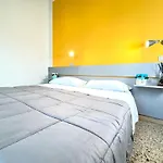 Hotel The Sea - 3 Minuti Dalla 2*