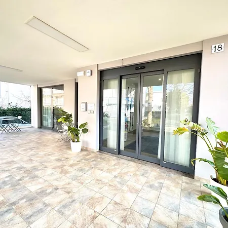 The Sea - 3 Minuti Dalla 2* 리미니