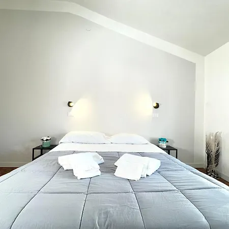 The Sea - 3 Minuti Dalla 2*