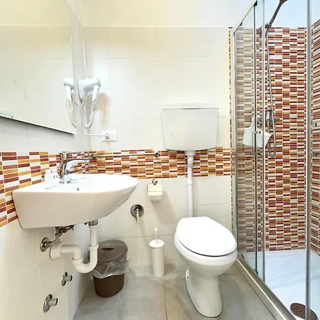 Ξενοδοχείο The Sea - 3 Minuti Dalla 2*