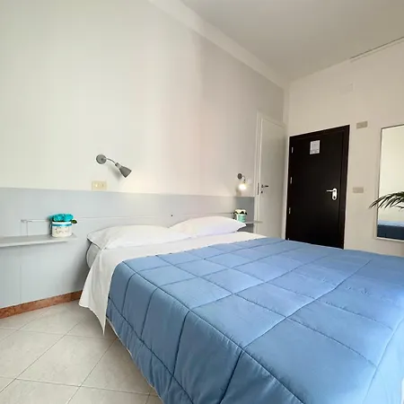 The Sea - 3 Minuti Dalla Hotel 2*