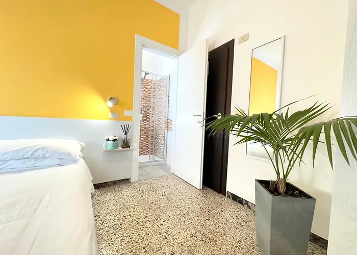 The Sea - 3 Minuti Dalla 호텔 2*