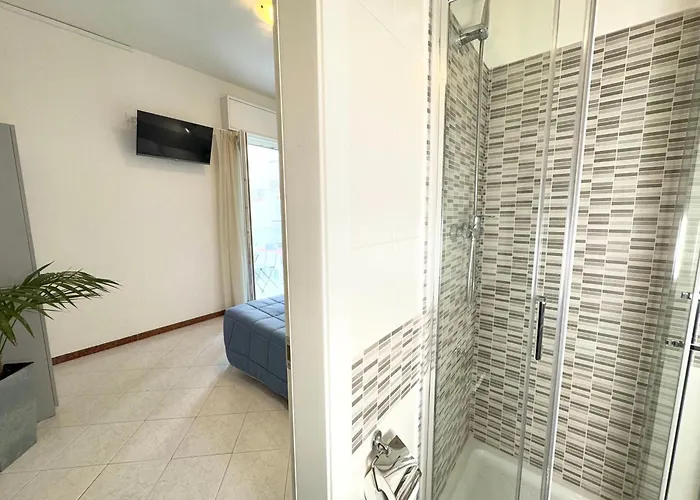 The Sea - 3 Minuti Dalla Hotel 2*